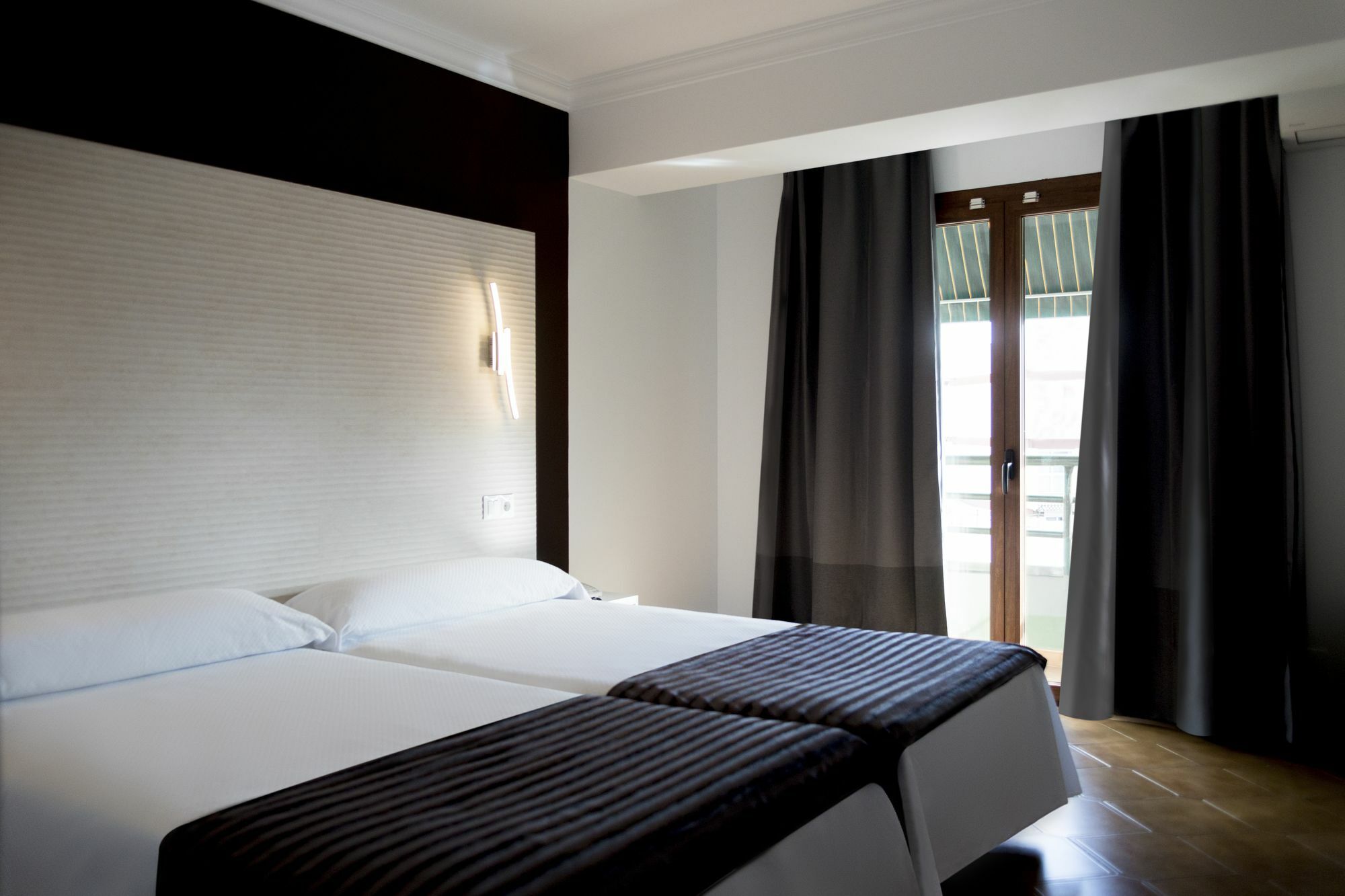 Alhambra - Adults Only Gasthuis 2*